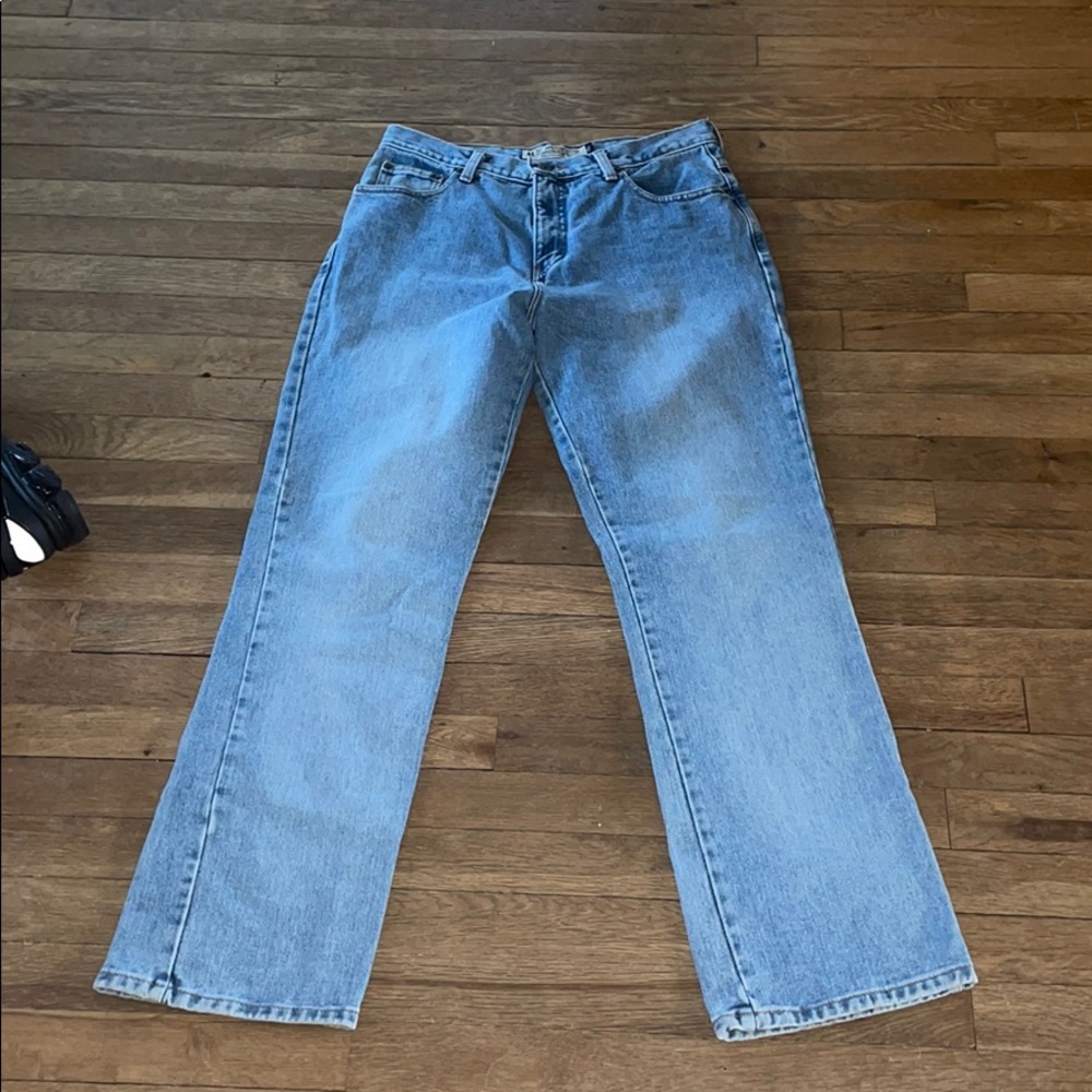 Light wash mom jeans - Picture 2 of 9